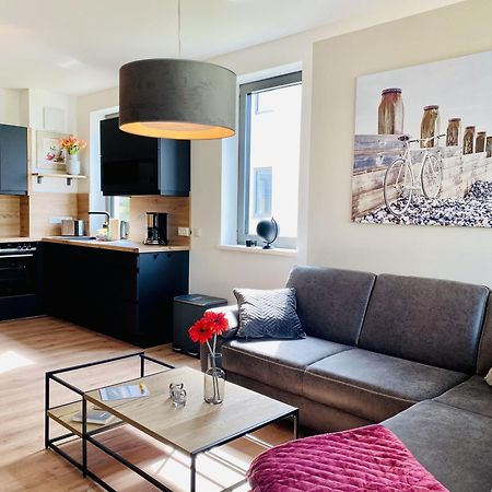 Ferienwohnung Auszeit In Den Parkvillen Carlota Und Candela Baabe Buitenkant foto