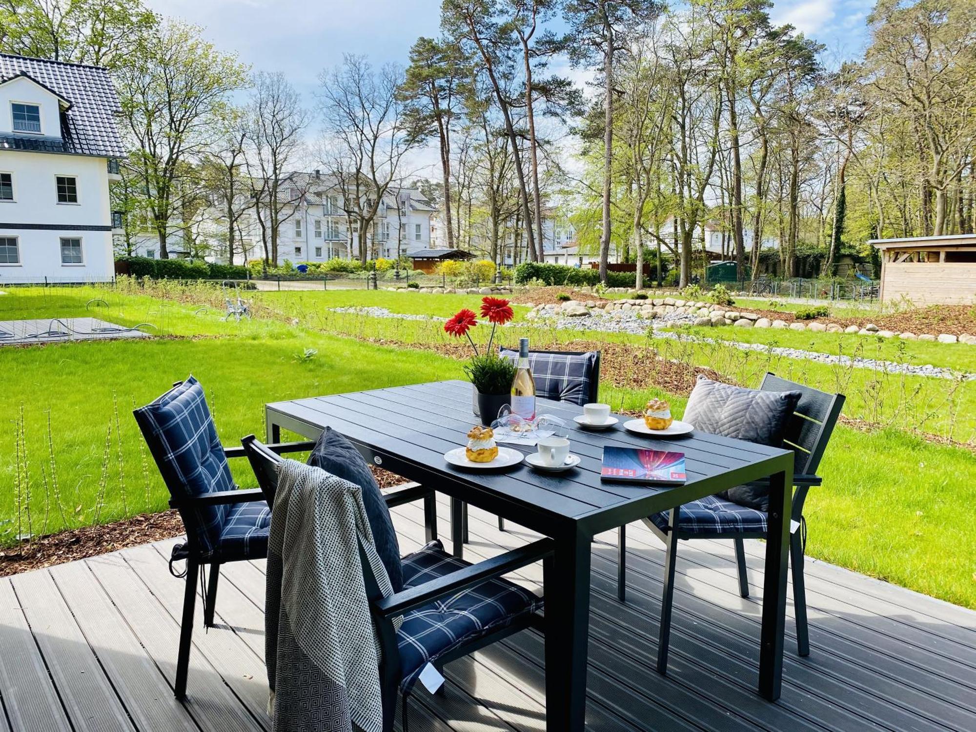 Ferienwohnung Auszeit In Den Parkvillen Carlota Und Candela Baabe Buitenkant foto