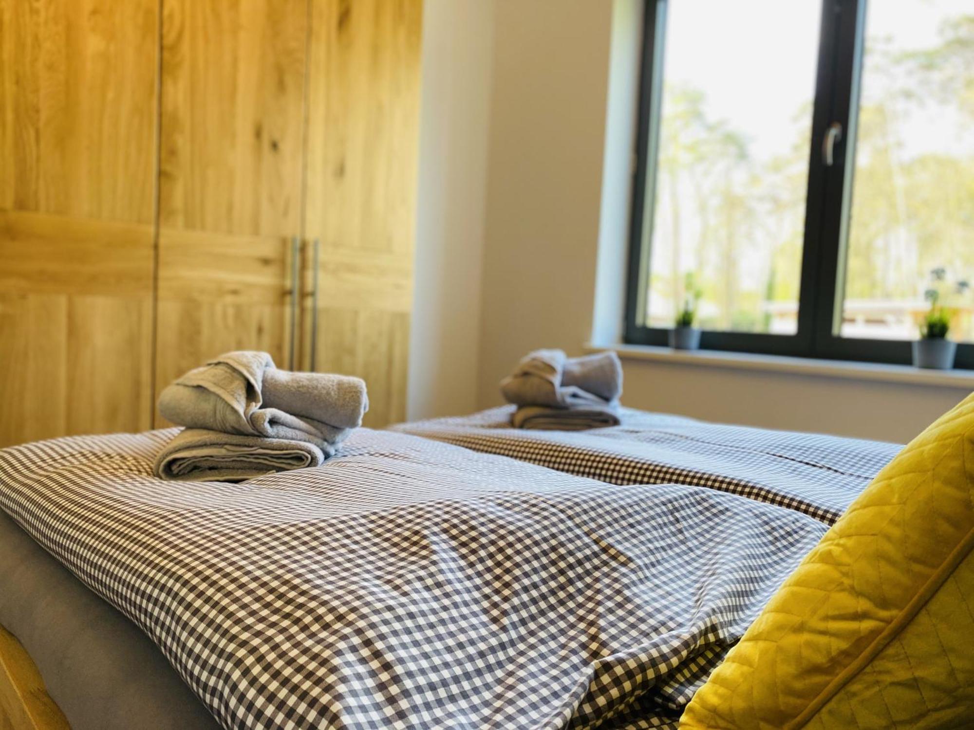 Ferienwohnung Auszeit In Den Parkvillen Carlota Und Candela Baabe Buitenkant foto